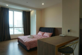 Happy House 2-4pax, 2 Free Parking Upstairs Mall, Columbia Hospital, TAR university,LRT Station,